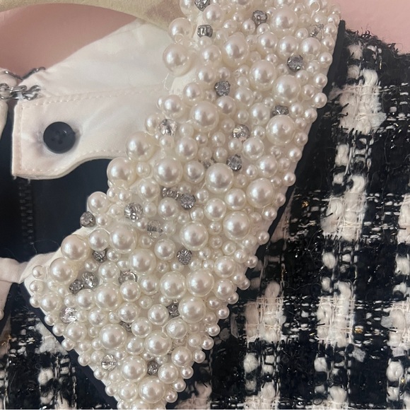 Alice + Olivia Black and White Sheath Mini Dress with Peter Pan Collar - Picture 5 of 5